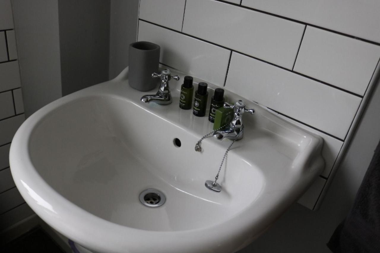 诺丁汉Charming 2 Bed House - Family Friendly别墅 外观 照片